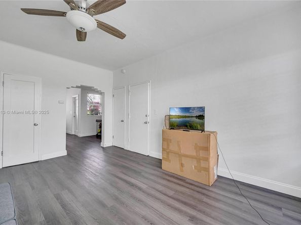1124 Pennsylvania Ave, Miami Beach FL 33139