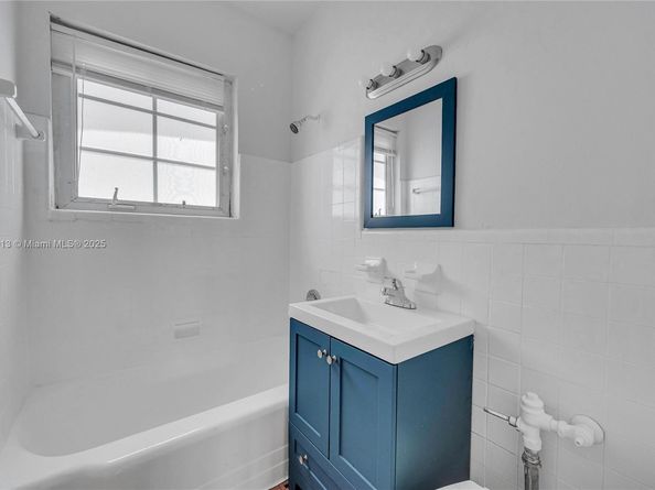1124 Pennsylvania Ave, Miami Beach FL 33139