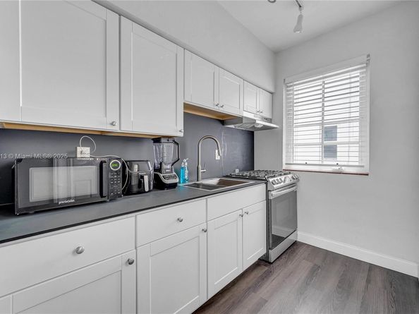 1124 Pennsylvania Ave, Miami Beach FL 33139