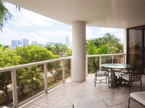 3600 Yacht Club Dr 402, Aventura FL 33180