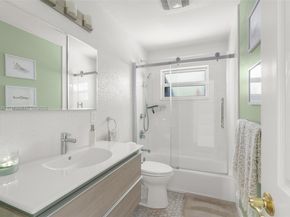 2837 NE 17th Ave, Wilton Manors FL 33334