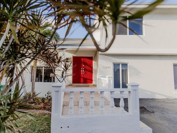 11441 SW 33rd Ln, Miami FL 33165