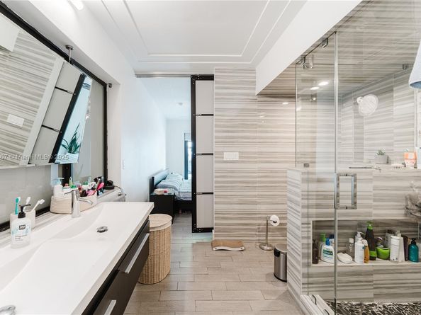 511 NE 134th St, North Miami FL 33161