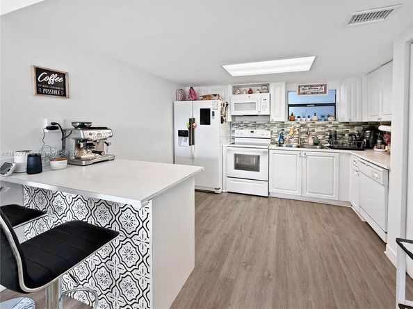 6300 SW 138th Ct 205, Miami FL 33183