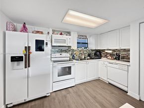 6300 SW 138th Ct 205, Miami FL 33183