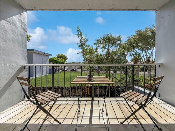 6300 SW 138th Ct 205, Miami FL 33183