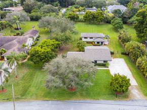 2751 SW 137th Ter, Davie FL 33330