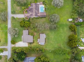 2751 SW 137th Ter, Davie FL 33330