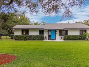 2751 SW 137th Ter, Davie FL 33330