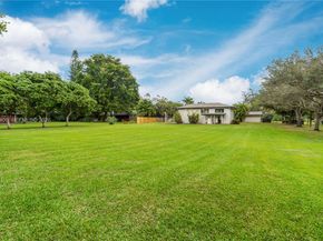 2751 SW 137th Ter, Davie FL 33330