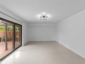 2971 SW 11th Pl, Deerfield Beach FL 33442