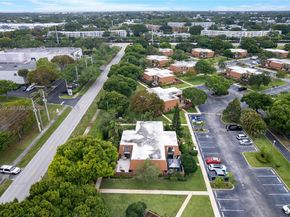 2971 SW 11th Pl, Deerfield Beach FL 33442