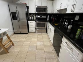 3600 NE Mystic Pointe Dr 1010, Aventura FL 33180