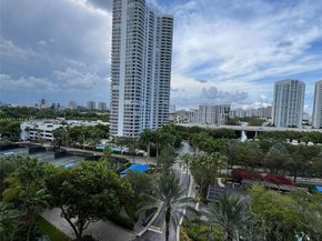3600 NE Mystic Pointe Dr 1010, Aventura FL 33180