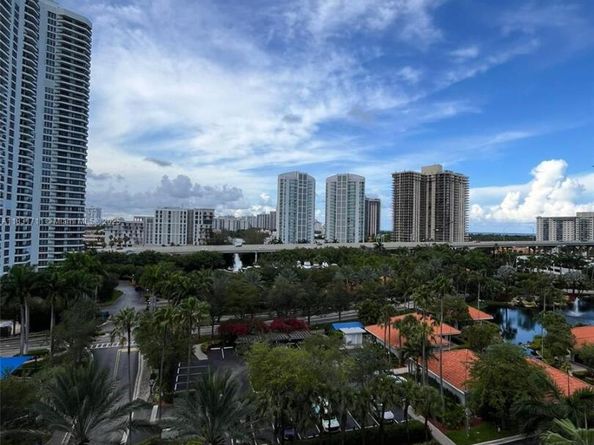 3600 NE Mystic Pointe Dr 1010, Aventura FL 33180
