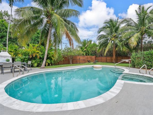 11407 N Bayshore Dr, North Miami FL 33181