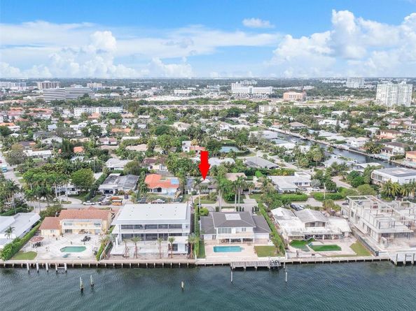 11407 N Bayshore Dr, North Miami FL 33181