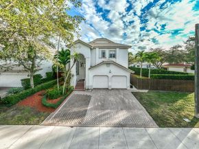10794 NW 70th St, Doral FL 33178