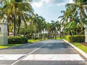 10794 NW 70th St, Doral FL 33178