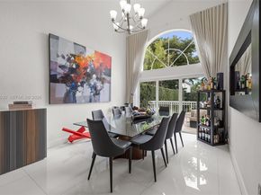 10794 NW 70th St, Doral FL 33178