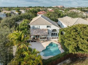 10794 NW 70th St, Doral FL 33178