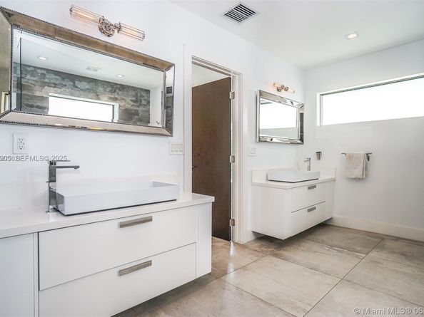 1001 Fairway Dr, Miami Beach FL 33141