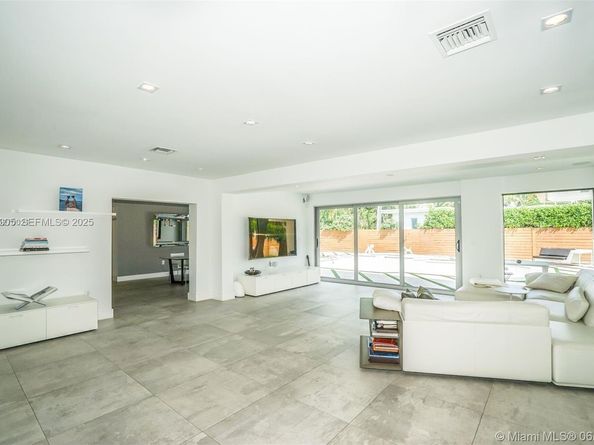 1001 Fairway Dr, Miami Beach FL 33141