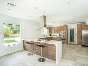 1001 Fairway Dr, Miami Beach FL 33141