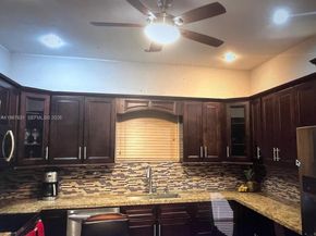 735 NE 152nd St, Miami FL 33162