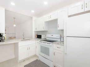 10434 Sunrise Lakes Blvd 109, Sunrise FL 33322