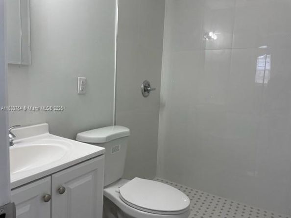 Undisclosed Address #A11833764, Fort Lauderdale FL 33311