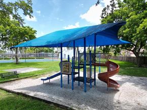 17268 NW 60th Ct, Hialeah FL 33015