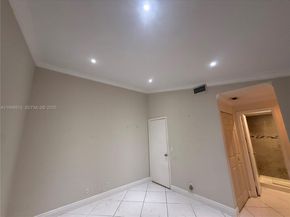 17268 NW 60th Ct, Hialeah FL 33015