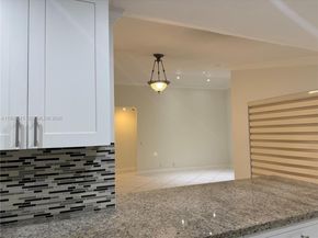 17268 NW 60th Ct, Hialeah FL 33015