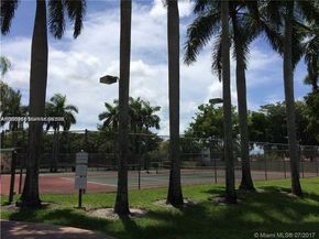 17268 NW 60th Ct, Hialeah FL 33015
