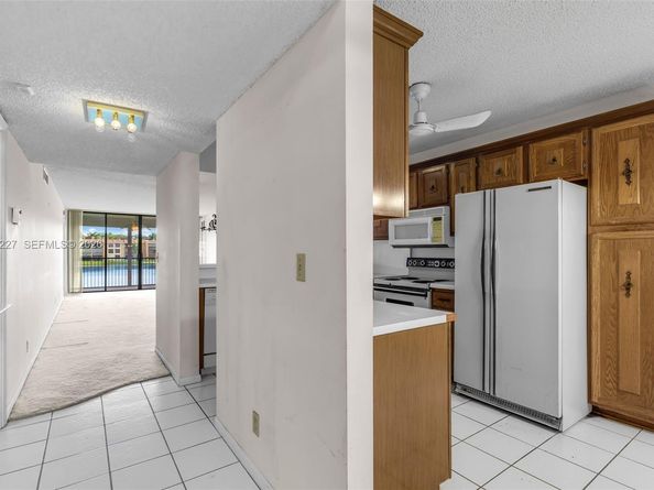 6321 Coral Lake Dr 209, Margate FL 33063