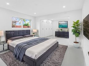 4940 SW 87th Ct, Miami FL 33165