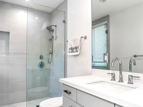 Undisclosed Address #A12032921, Hollywood FL 33019