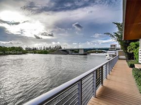 Undisclosed Address #A12032921, Hollywood FL 33019