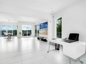 Undisclosed Address #A12032921, Hollywood FL 33019