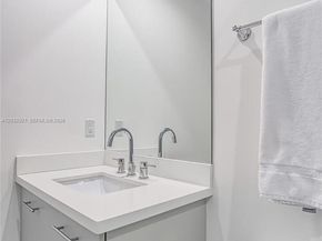 Undisclosed Address #A12032921, Hollywood FL 33019