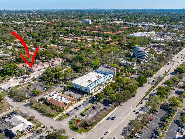 1567 NW 94TH Way 10, Coral Springs FL 33071