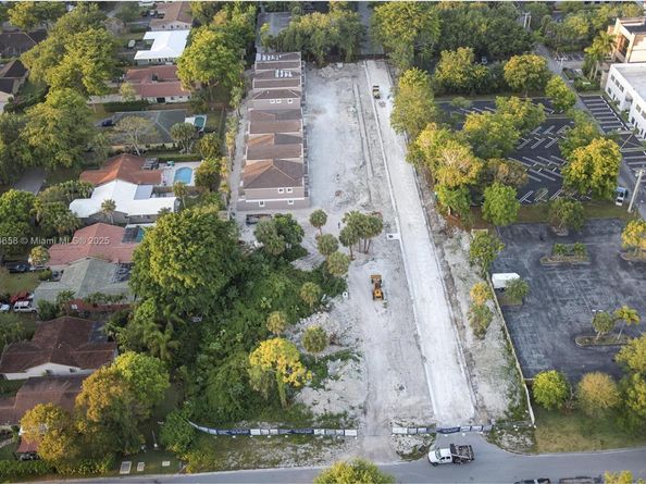 1567 NW 94TH Way 10, Coral Springs FL 33071