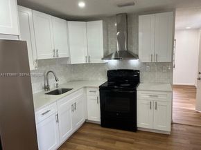 800 NW 29th Ter, Miami FL 33127