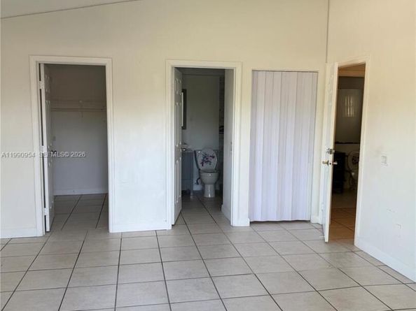 4825 SW 149th Ct 18B, Miami FL 33185