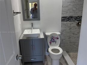 4825 SW 149th Ct 18B, Miami FL 33185