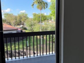 4825 SW 149th Ct 18B, Miami FL 33185