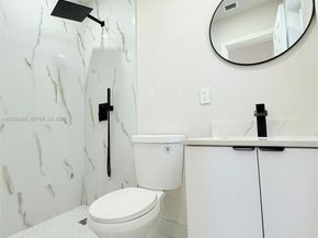 7821 NW 30th St, Davie FL 33024