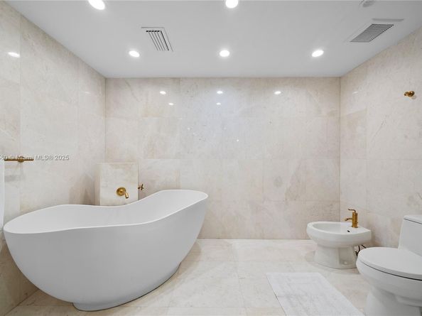 1925 Brickell Ave DPH3, Miami FL 33129