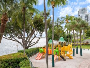 1925 Brickell Ave DPH3, Miami FL 33129